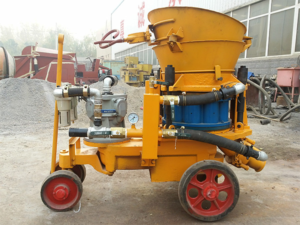 小型遠(yuǎn)距離噴漿機(jī)
